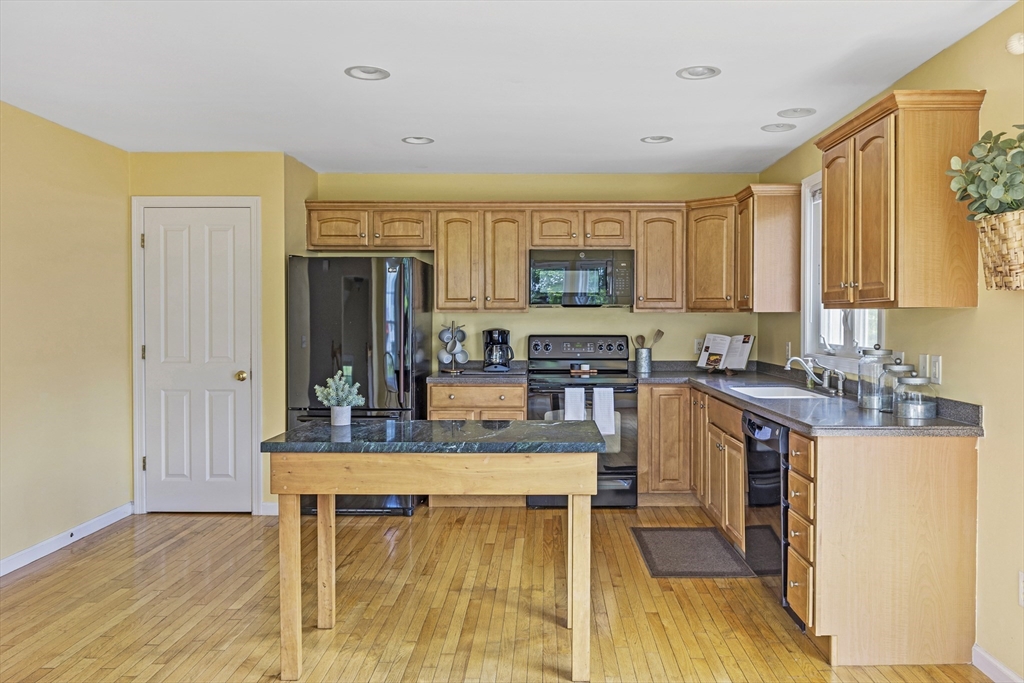61 Tulip Cir 61