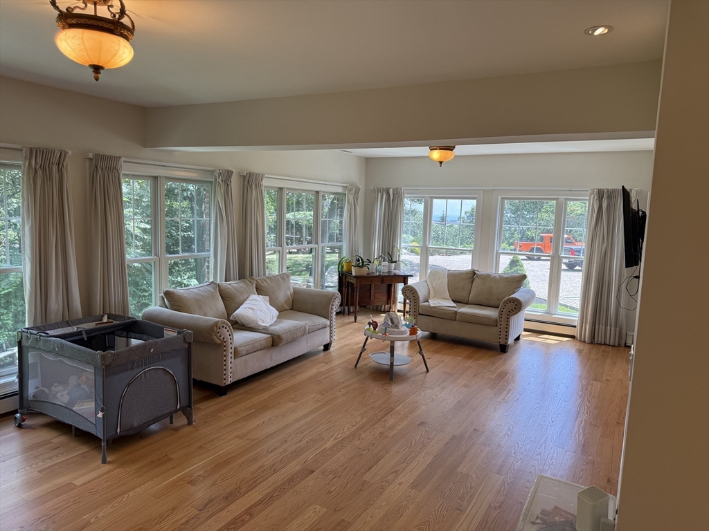 9 Bagnall Ave 1