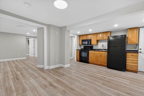 Photo of 40 Elm St #B, Wakefield, MA 01880 (MLS # 73515255)