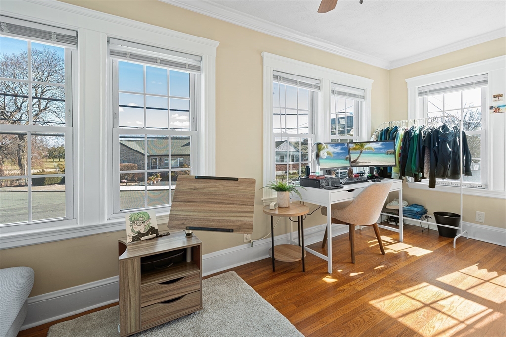 86 Chester Ave 1