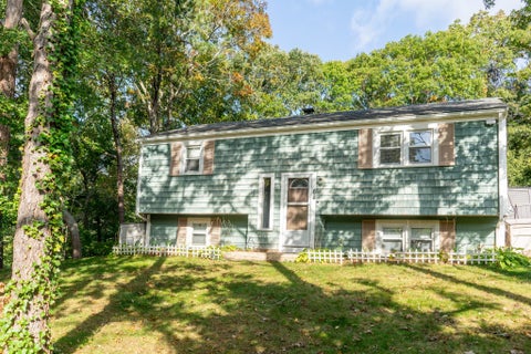 Photo of 64 Hillside Dr, Plymouth, MA 02360 (MLS # 73589289)
