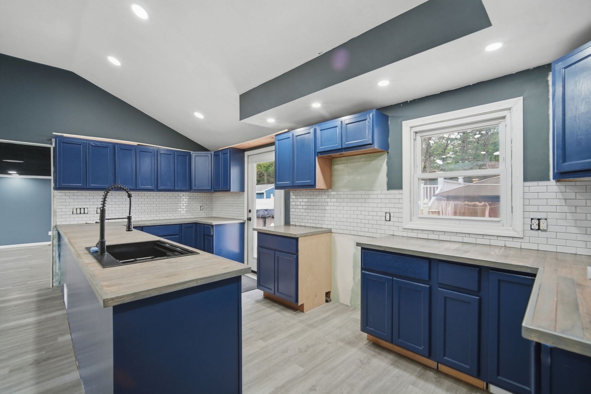 71 Sun Valley Rd, Holyoke, MA, 71 Sun Valley Rd, Holyoke, MA Photo #10