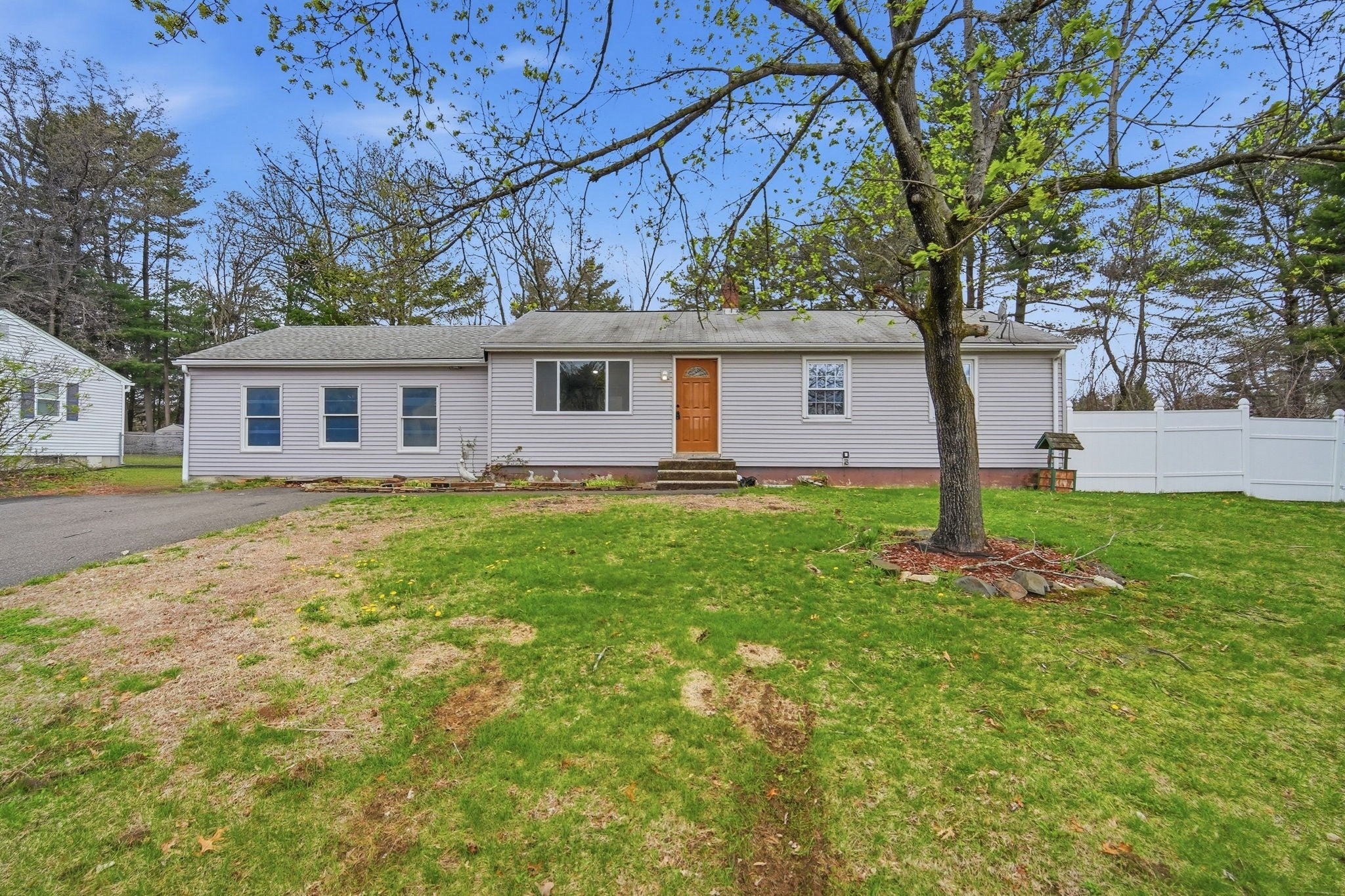 71 Sun Valley Rd, Holyoke, MA, 71 Sun Valley Rd, Holyoke, MA Photo #5