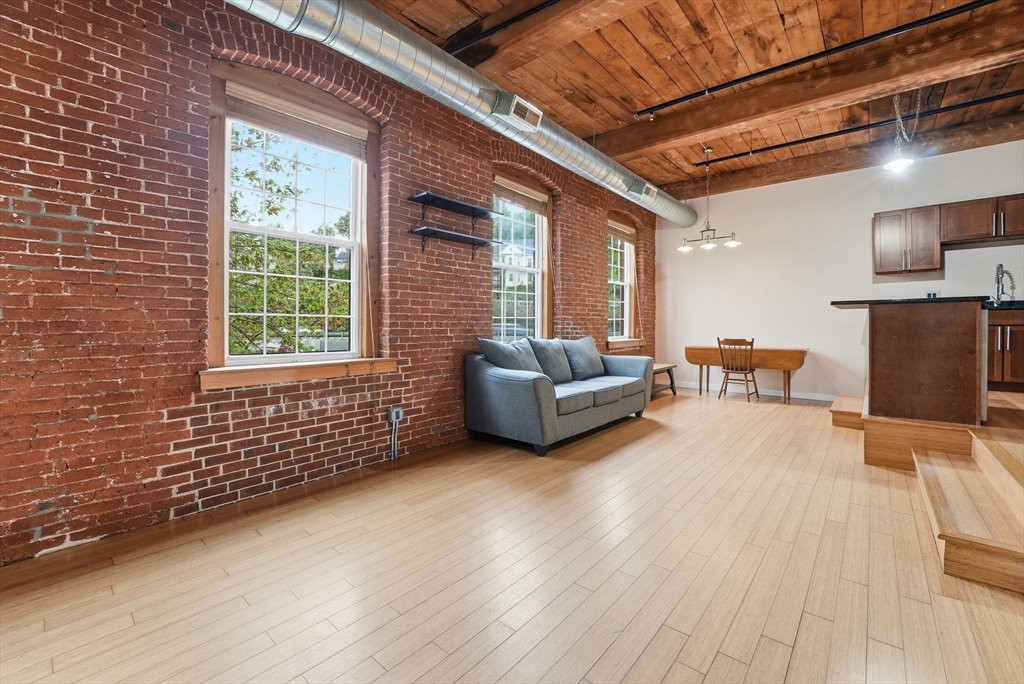 1511 Main St C405