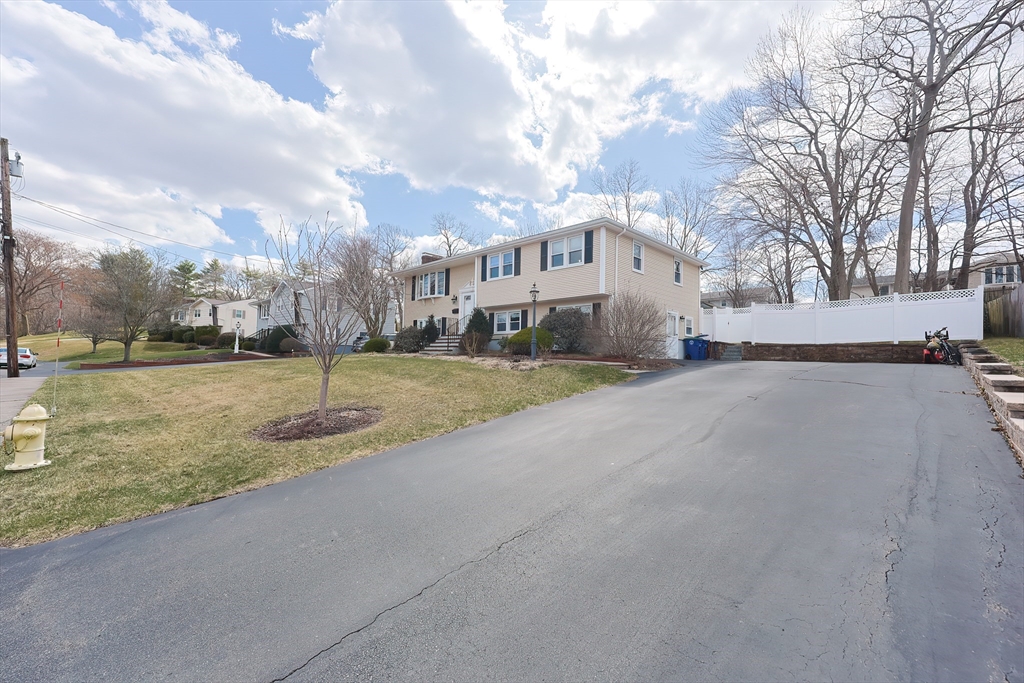 222 Evergreen Ave