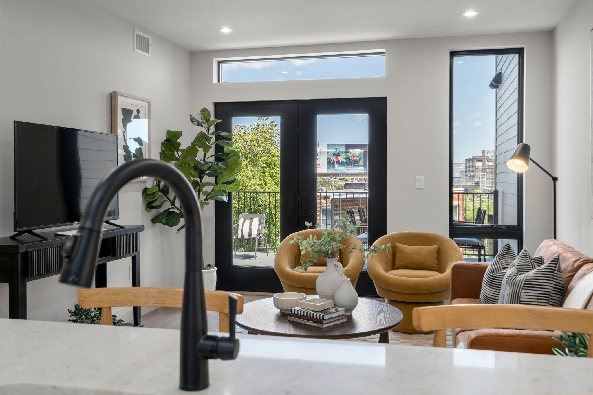 100 Lincoln Street 405