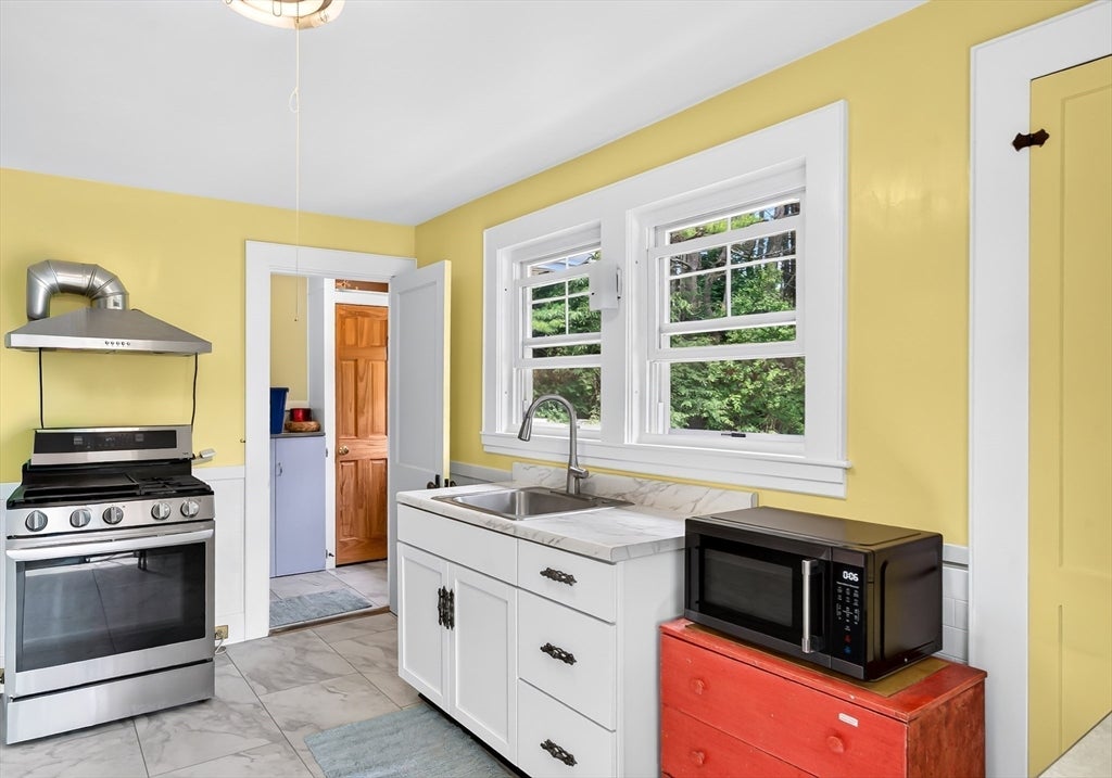 46 Tilton Ave, Lunenburg, MA Photo #7