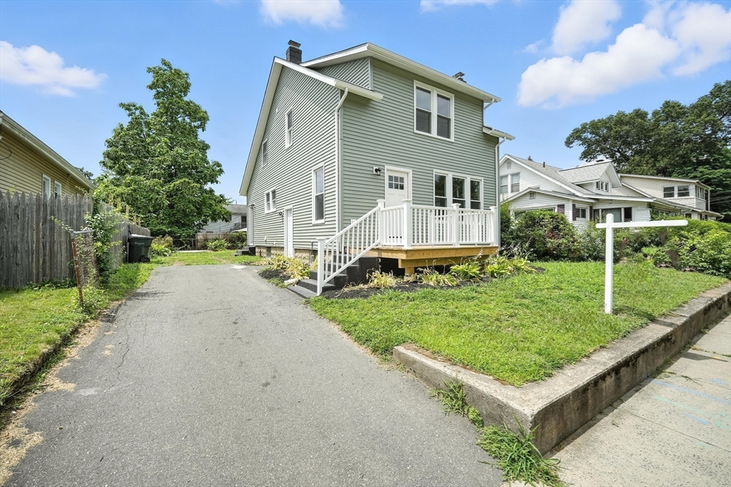 212 Marsden St