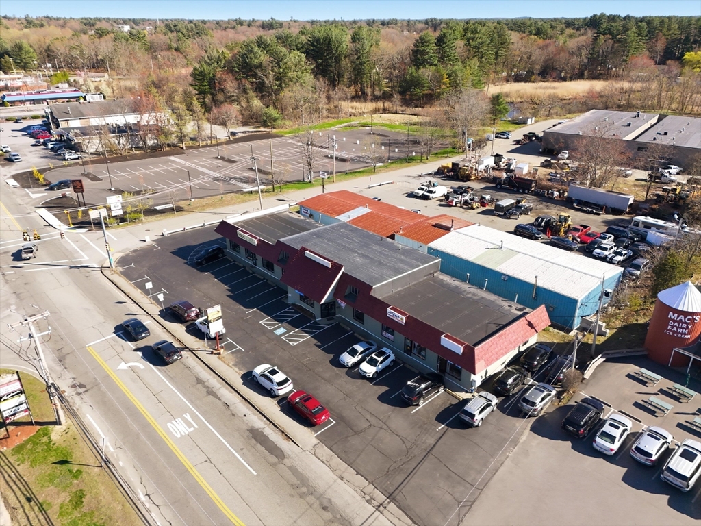 1875 Main St