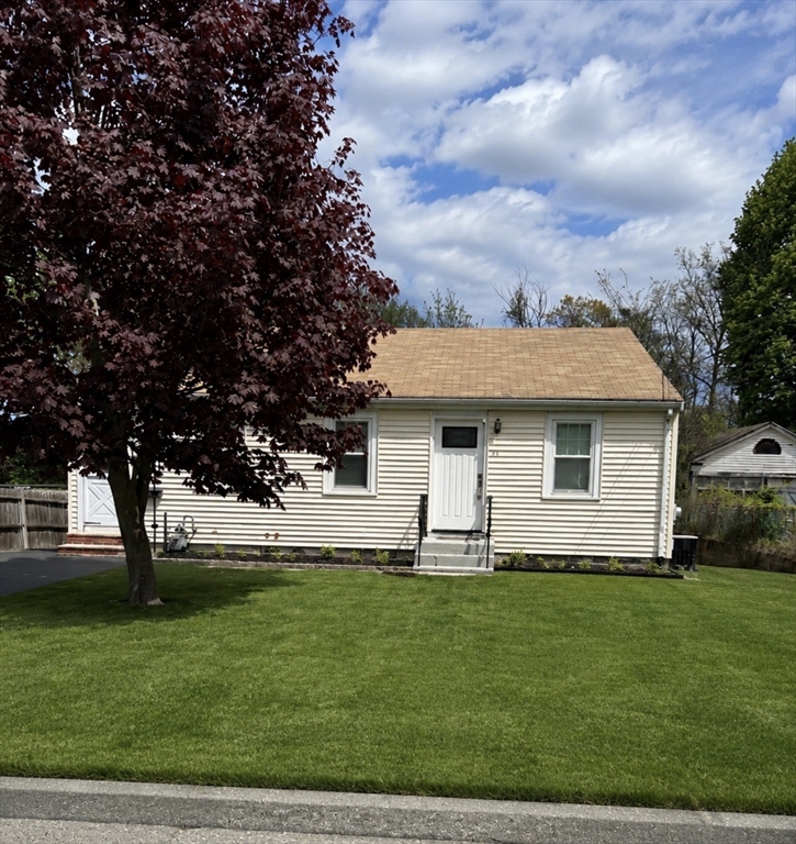 Photo of 24 Warren Ave, Stoughton, MA