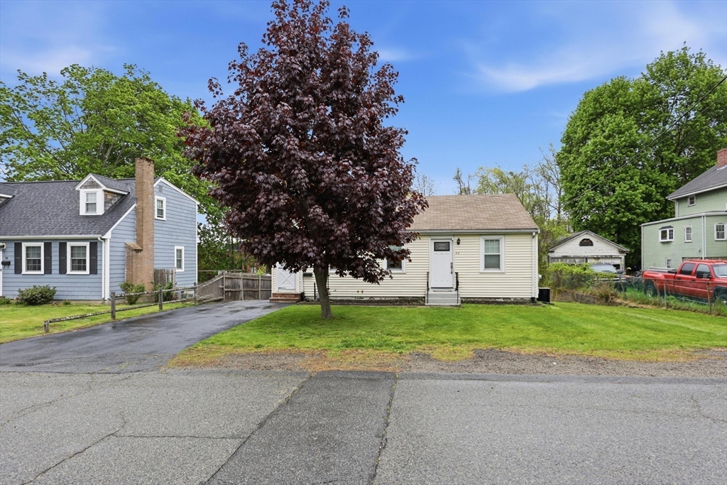 24 Warren Ave