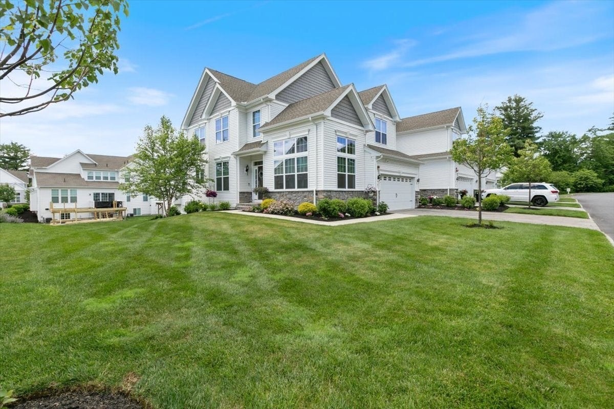11 Hummingbird Way 11