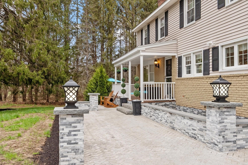 279 Redemption Rock Trl