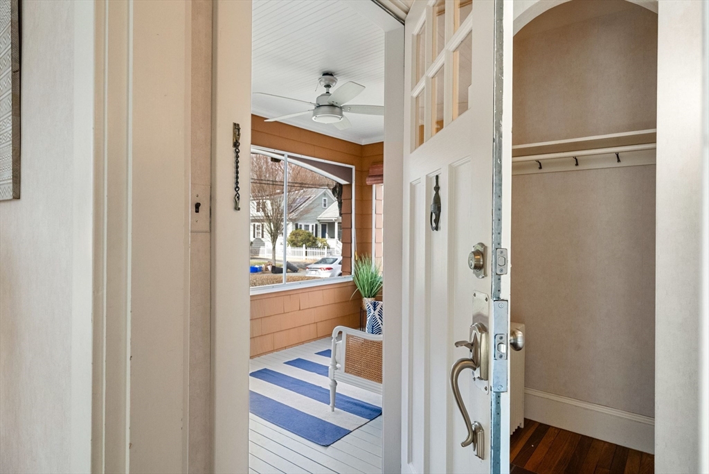 5 Frankwood Ave