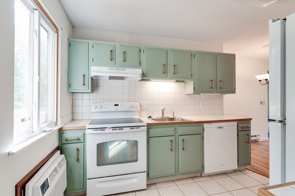 82 S Maple St #38, Westfield, MA, 82 S Maple St #38, Westfield, MA Photo #9
