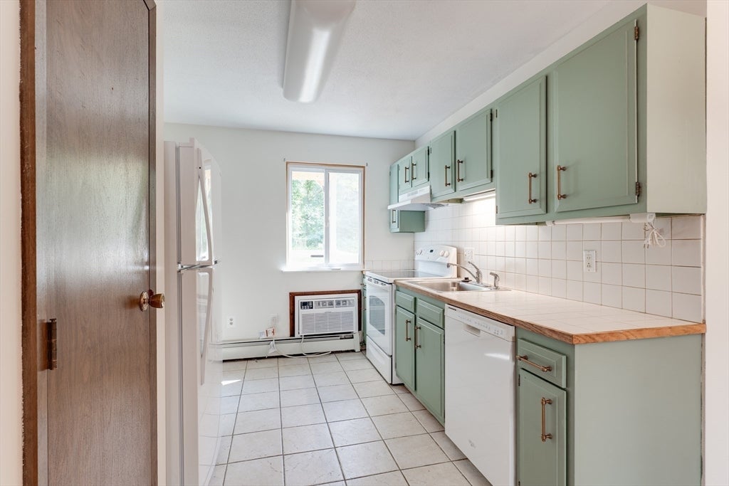82 S Maple St #38, Westfield, MA, 82 S Maple St #38, Westfield, MA Photo #8