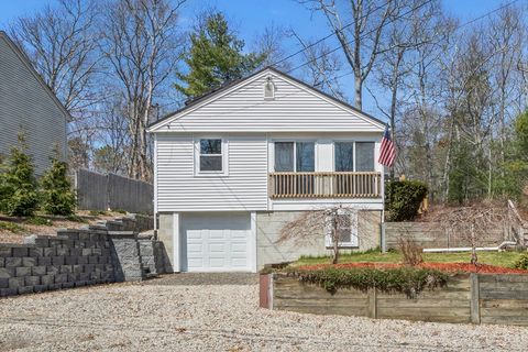Photo of 7 Lake View Blvd, Plymouth, MA 02360 (MLS # 73502608)