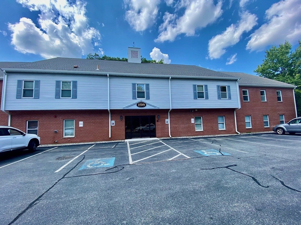 Photo 1 of 12 — 1599 Washington St. 2D - 4, Braintree, MA 02184