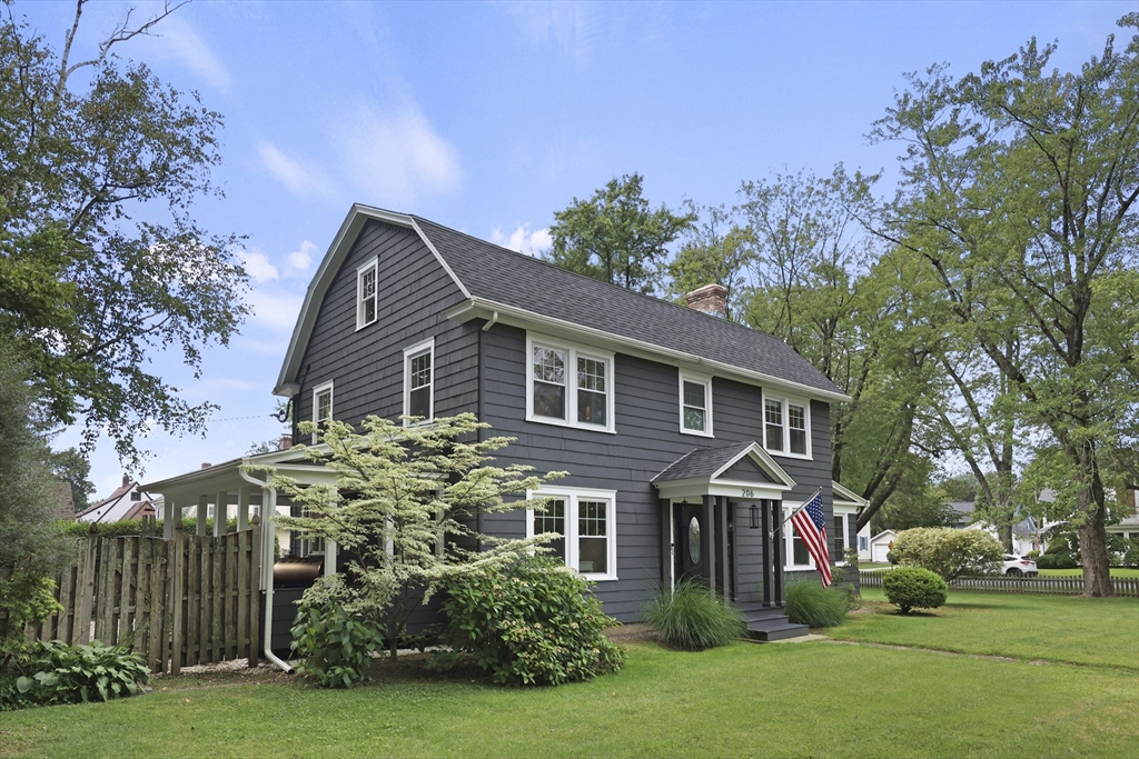 206 Dawes Ave