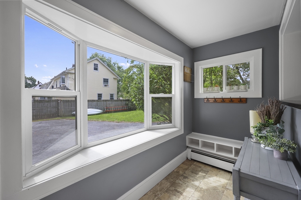 206 Dawes Ave