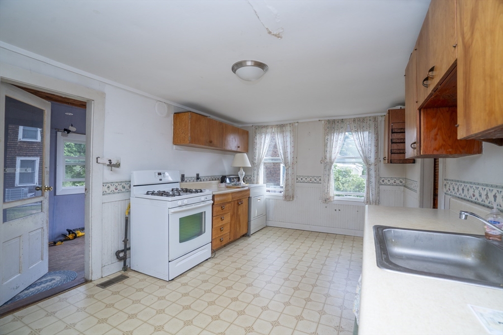 15 Beacon St