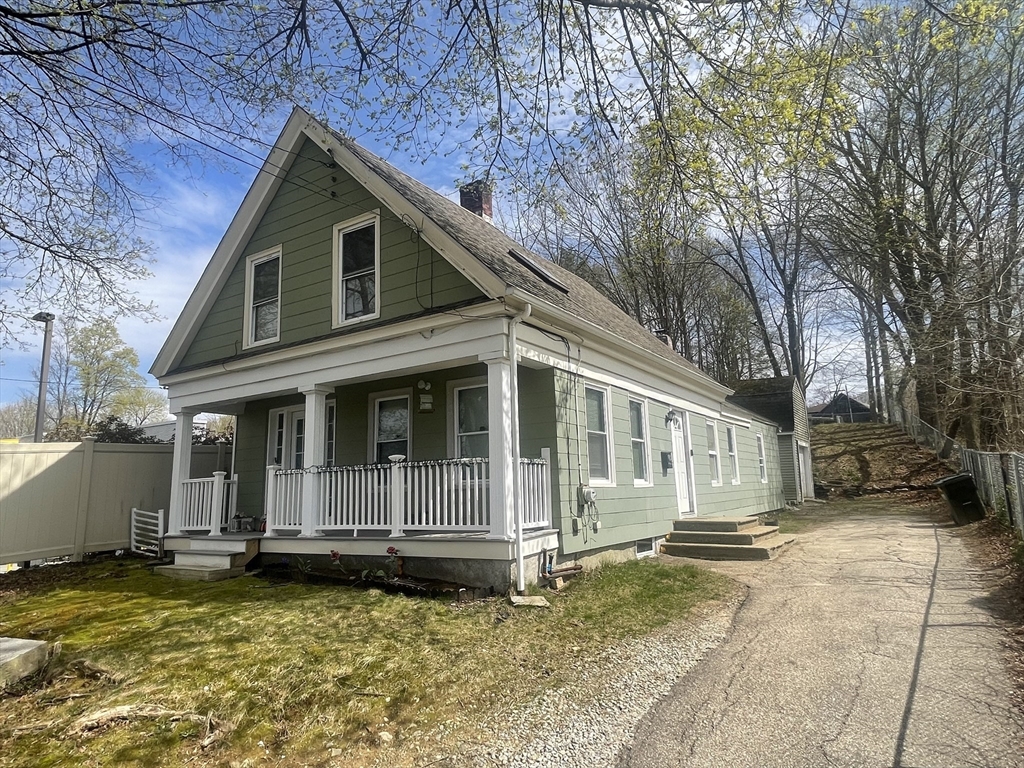 42 E Main St