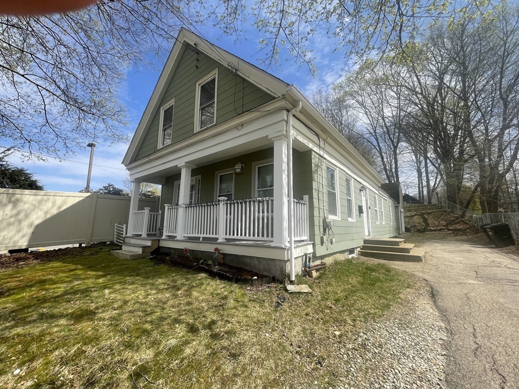 42 E Main St