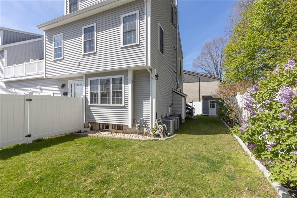 134 Nahant St B