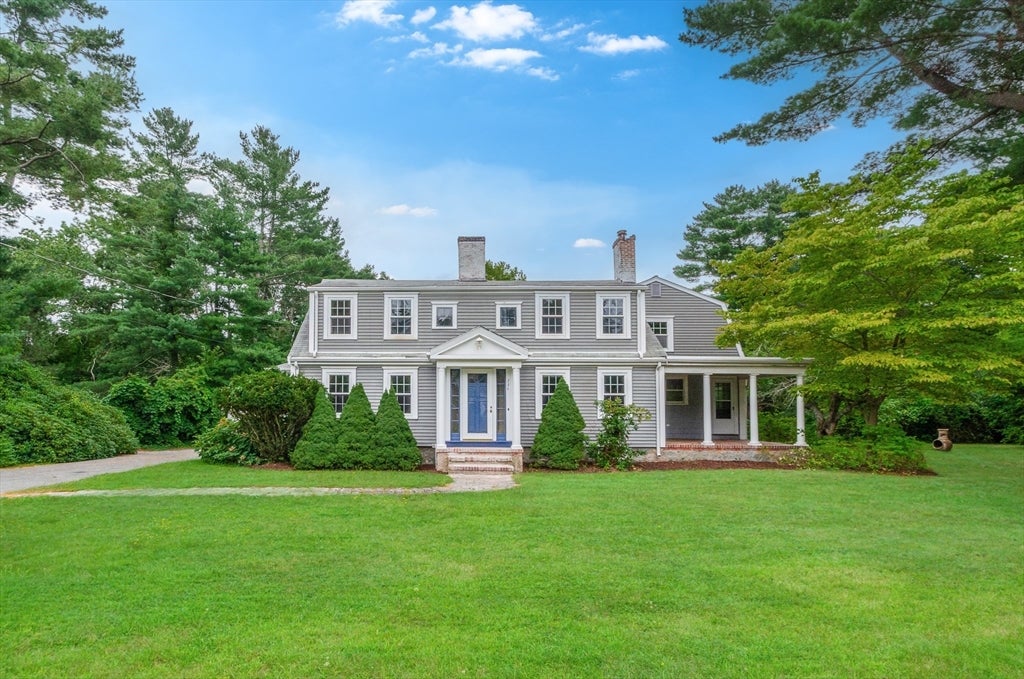 Photo: 334 High Street, Hanson, MA