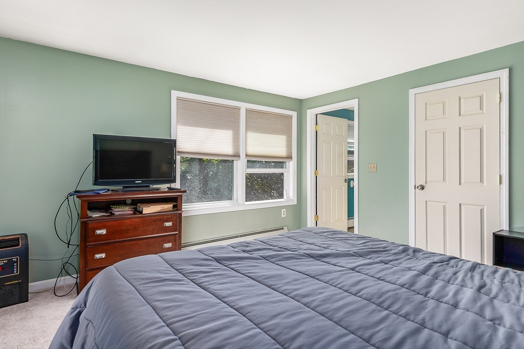 8 Old County Road, Amesbury, MA Photo #10