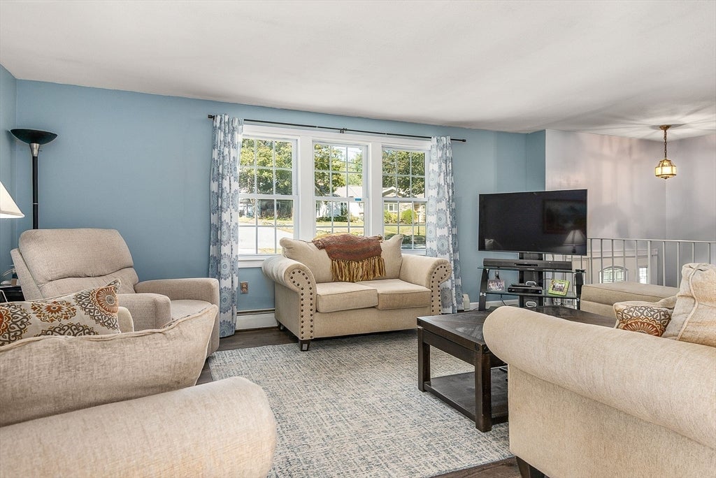 8 Old County Road, Amesbury, MA Photo #5