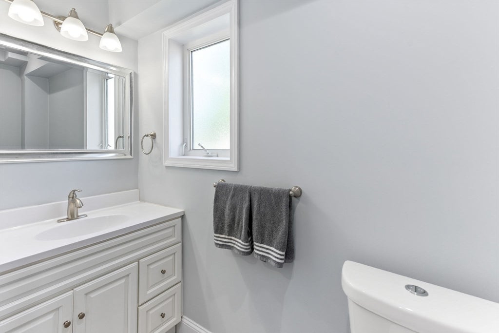 32 Cottage St, Taunton, MA, 32 Cottage St, Taunton, MA Photo #11