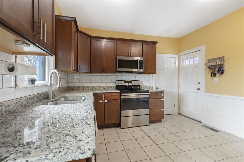 38 Clinton Street, Taunton, MA, 38 Clinton Street, Taunton, MA Photo #6