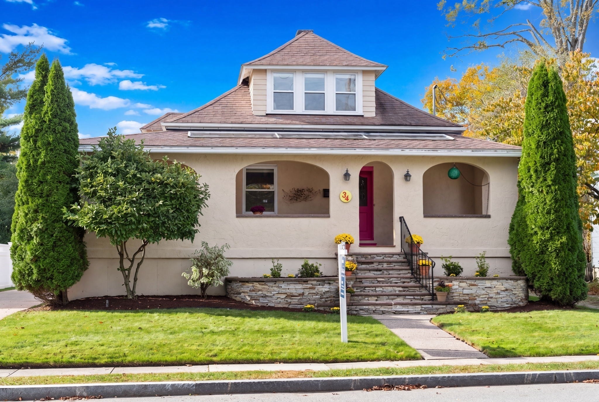 Photo of 34 Marion Ave, Norwood, MA
