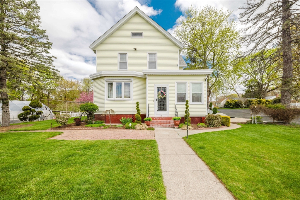 18 Central Ave