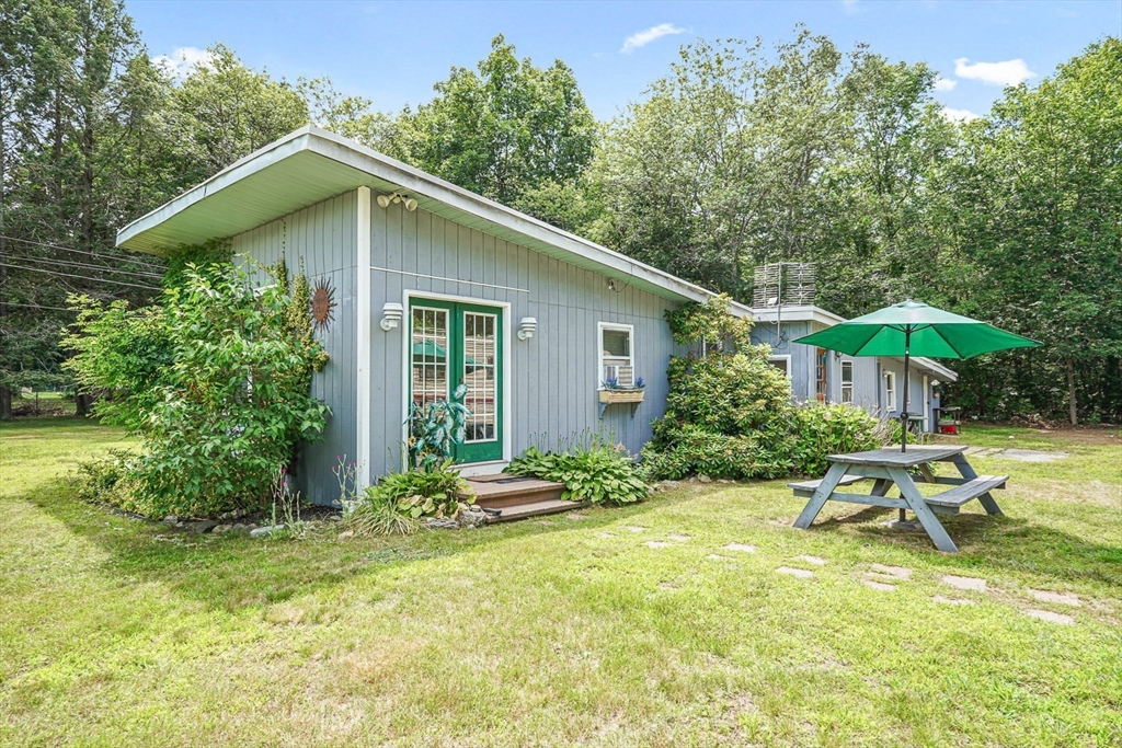 144 Pleasant St
