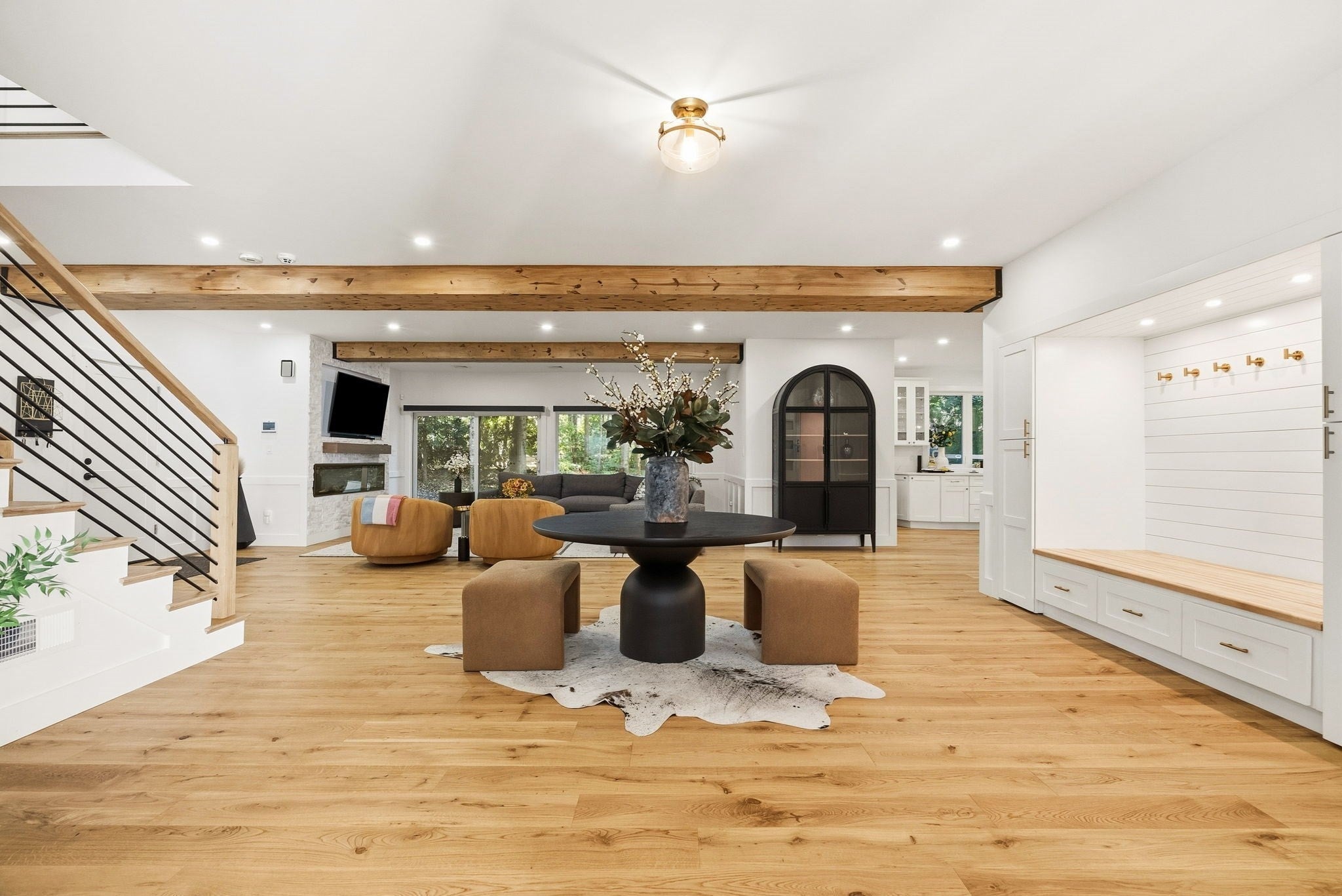 25 Meadowbrook Road