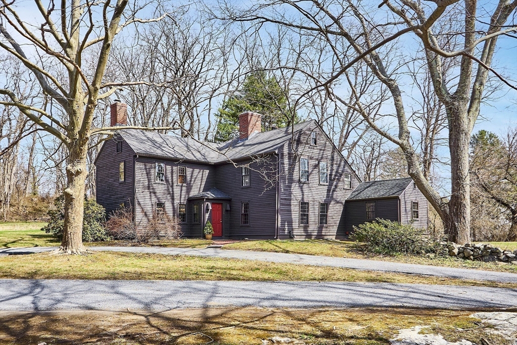 320 Lowell Rd