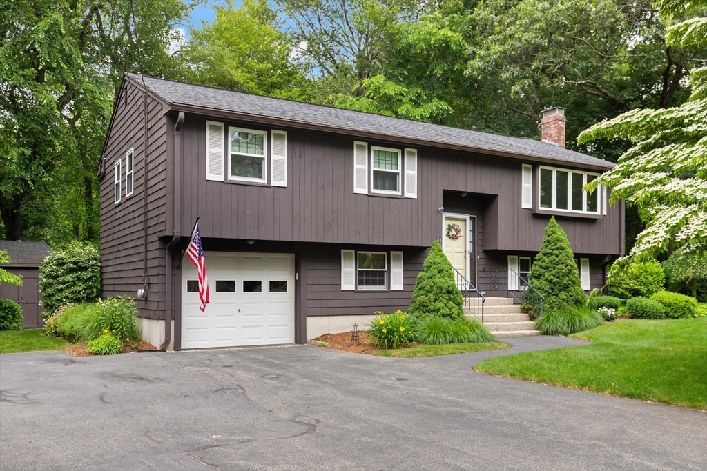 11 Gunwood Ln