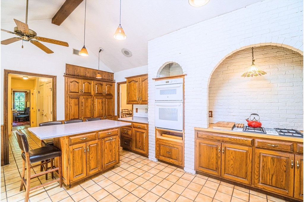 9 Wingfoot Dr.