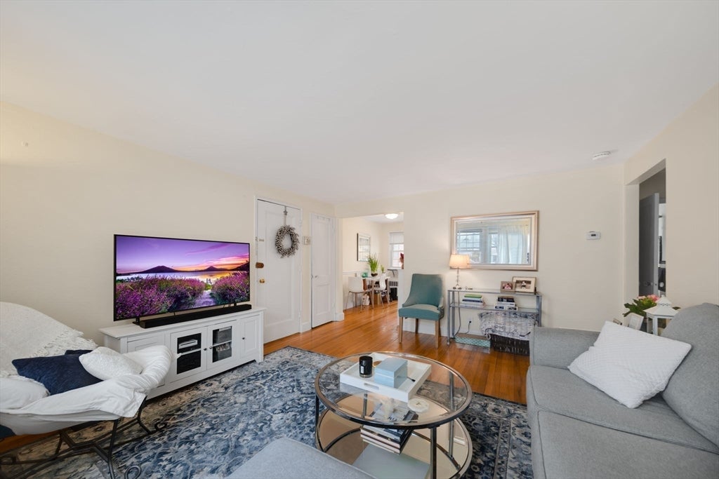 Photo of 924 Massachusetts Ave, Arlington, MA