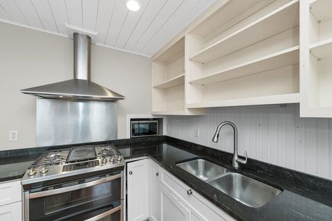 Photo of 18 Bennett St #2, Manchester, MA 01944 (MLS # 73504365)