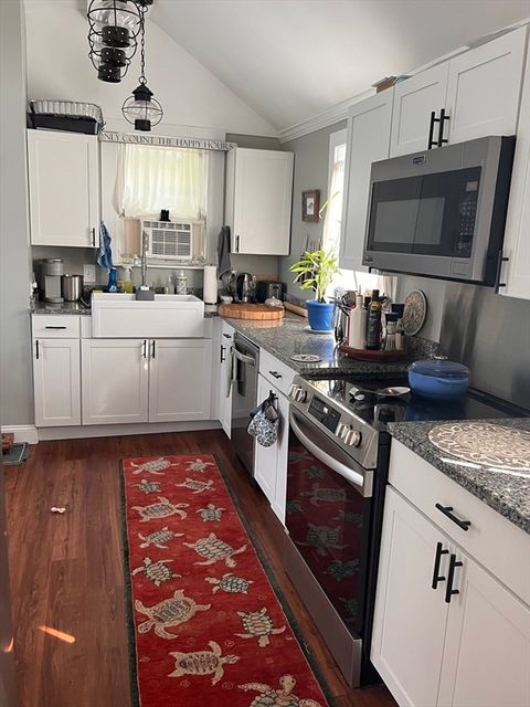 Photo of 7 Leighton Ct, Gloucester, MA 01930 (MLS # 73483901)