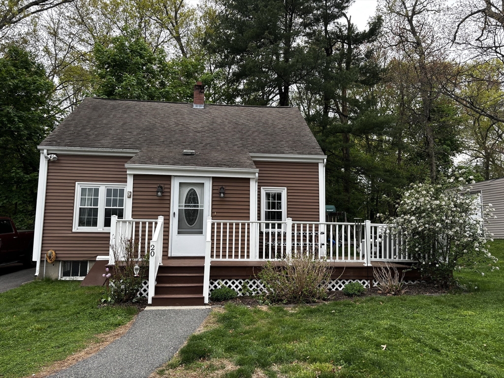 Photo of 20 Cooks Ln, Bellingham, MA