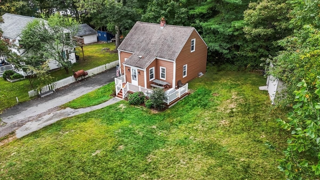 20 Cooks Ln, Bellingham, MA Photo #2