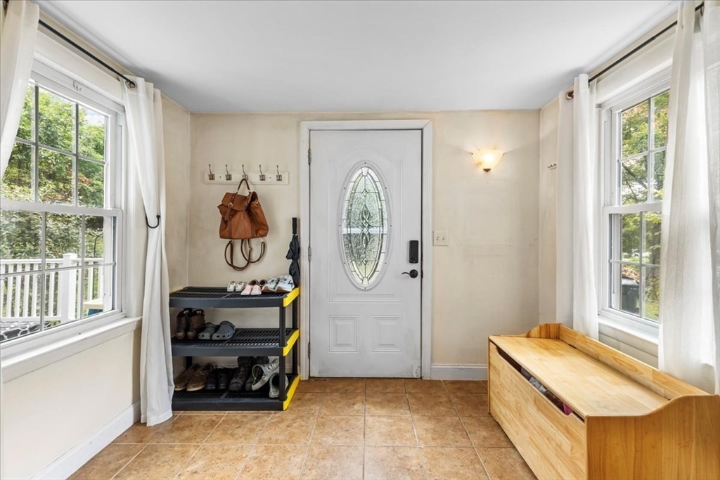 20 Cooks Ln, Bellingham, MA Photo #6
