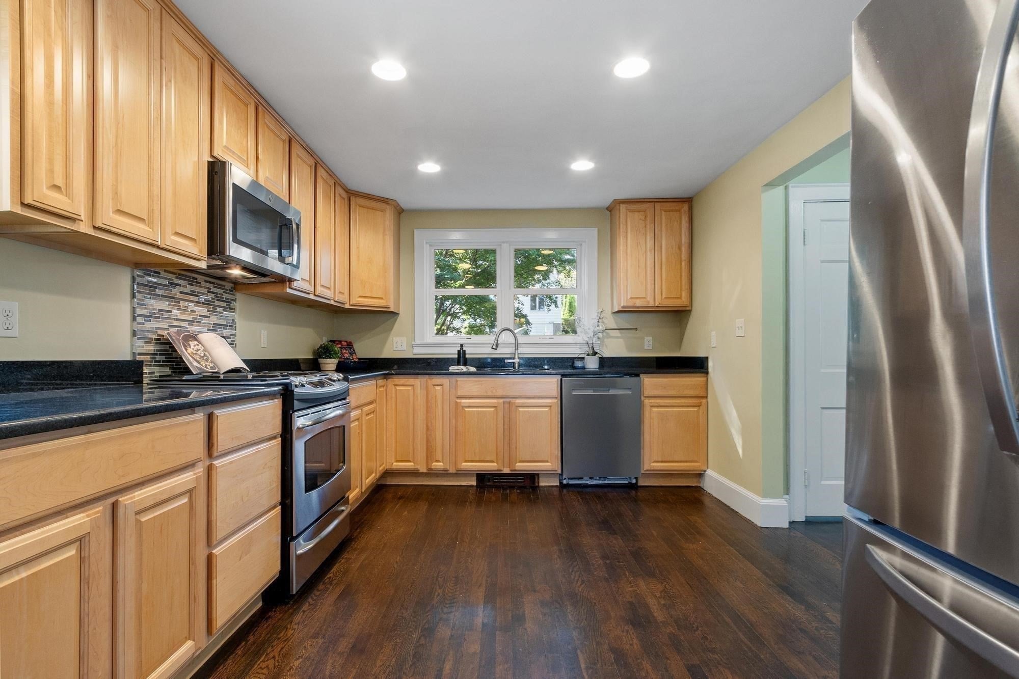 25 Wildwood Rd, Medford, MA, 25 Wildwood Rd, Medford, MA Photo #10