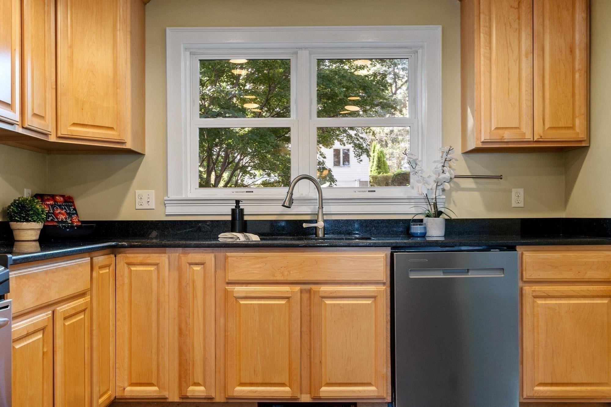 25 Wildwood Rd, Medford, MA, 25 Wildwood Rd, Medford, MA Photo #12