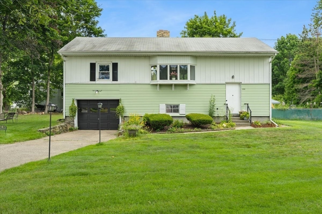 266 W Main St