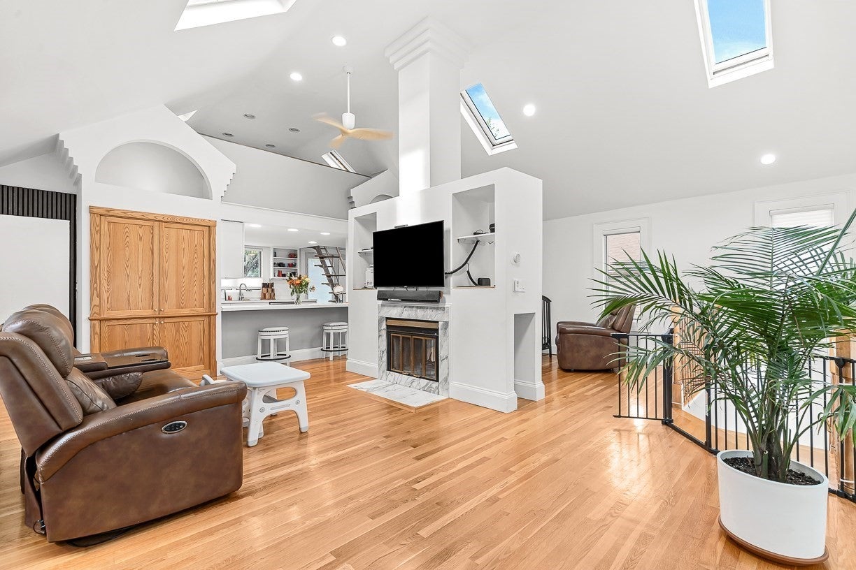 Photo of 147 Cushing St #5, Cambridge, MA